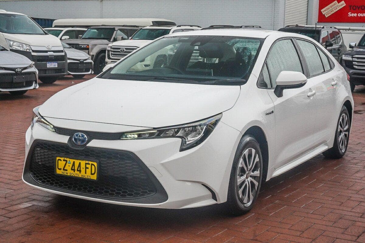 2020 Toyota Corolla Ascent Sport in White