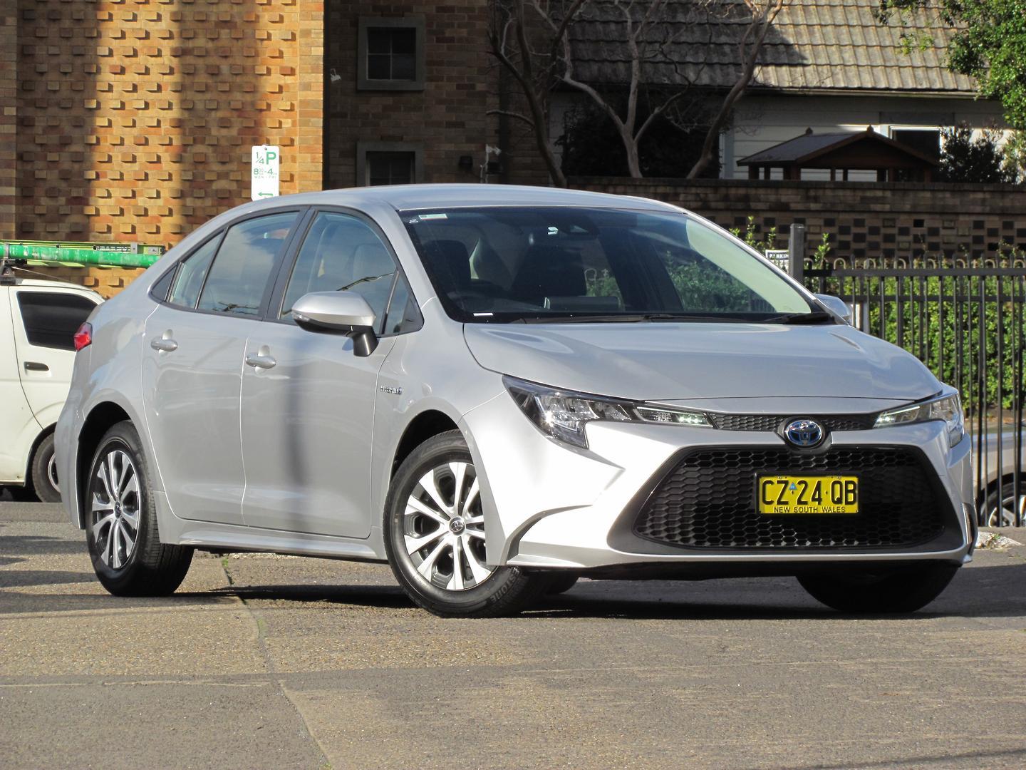 2021 Toyota Corolla Ascent Sport in Silver
