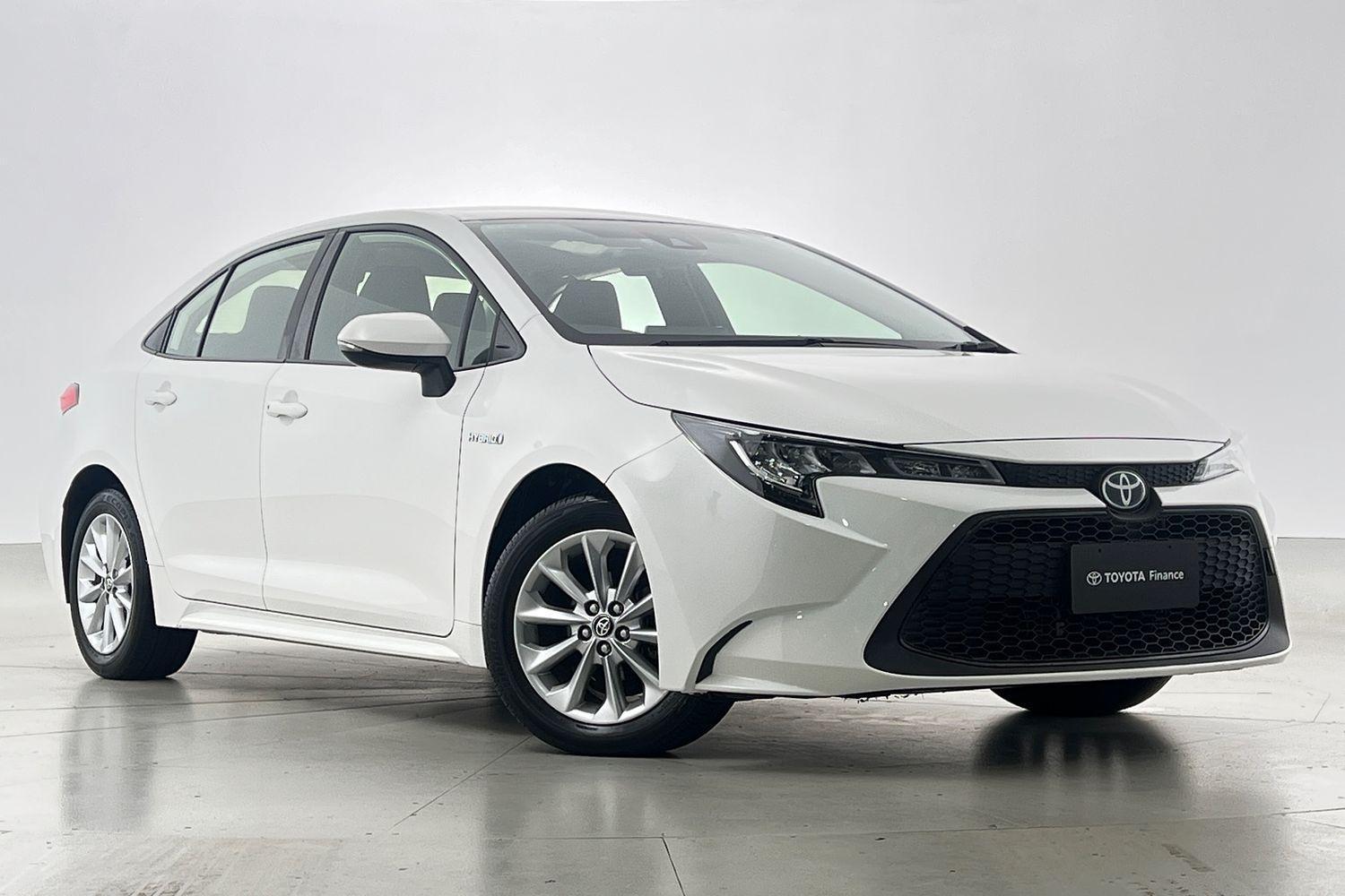 2021 Toyota Corolla Ascent Sport in White