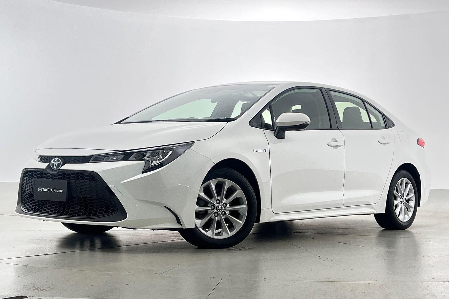 2021 Toyota Corolla Ascent Sport in White