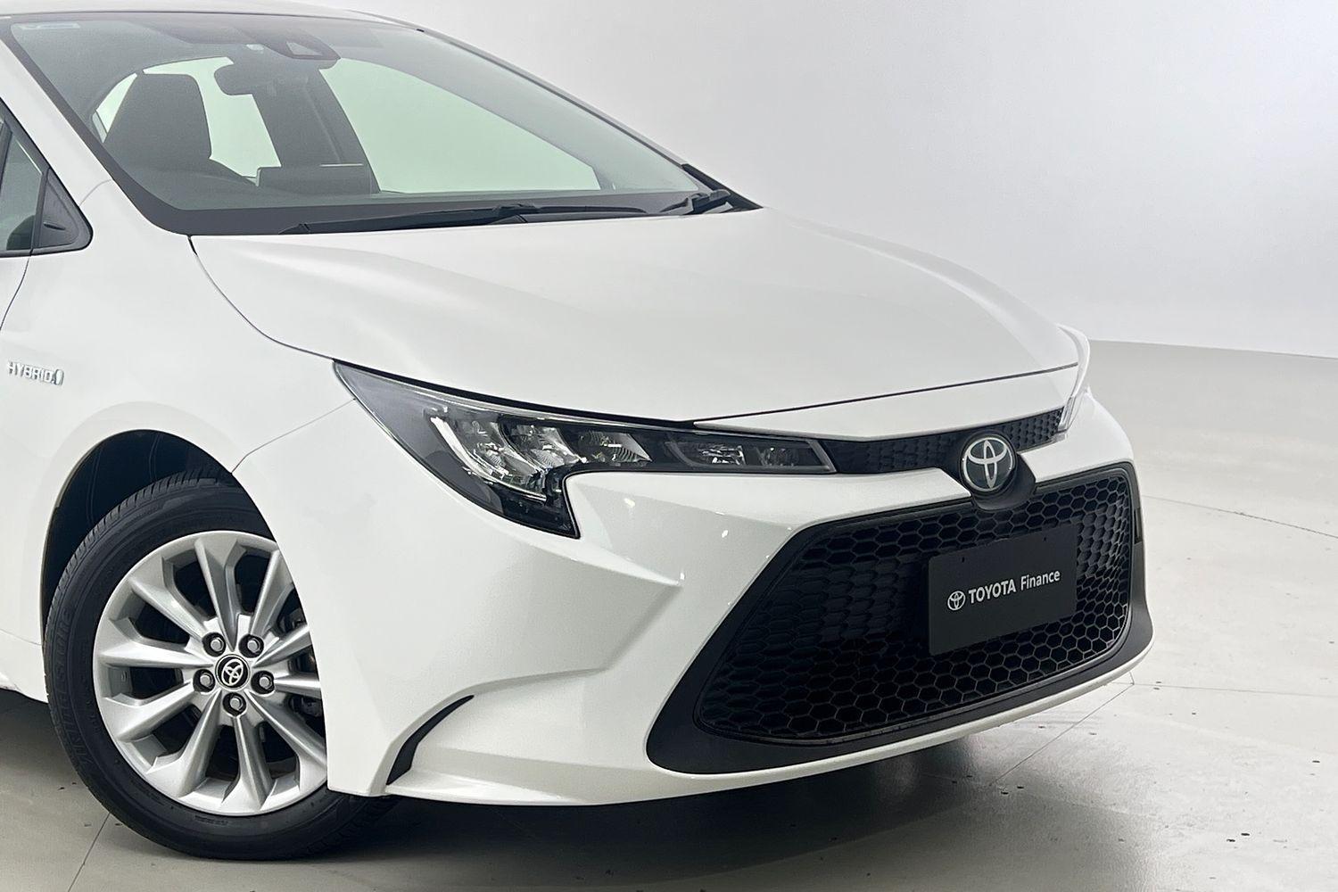 2021 Toyota Corolla Ascent Sport in White