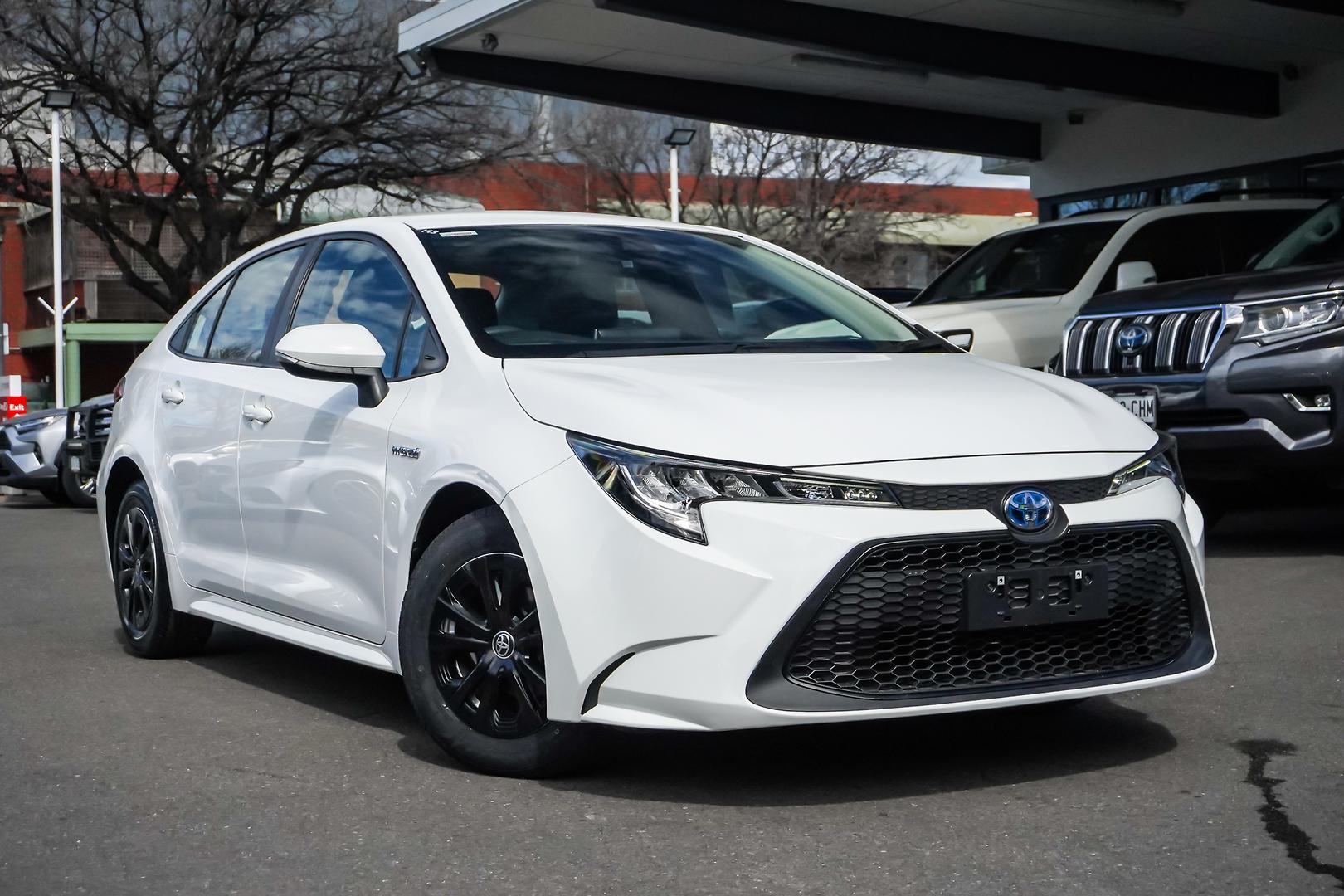 2020 Toyota Corolla Ascent Sport in White