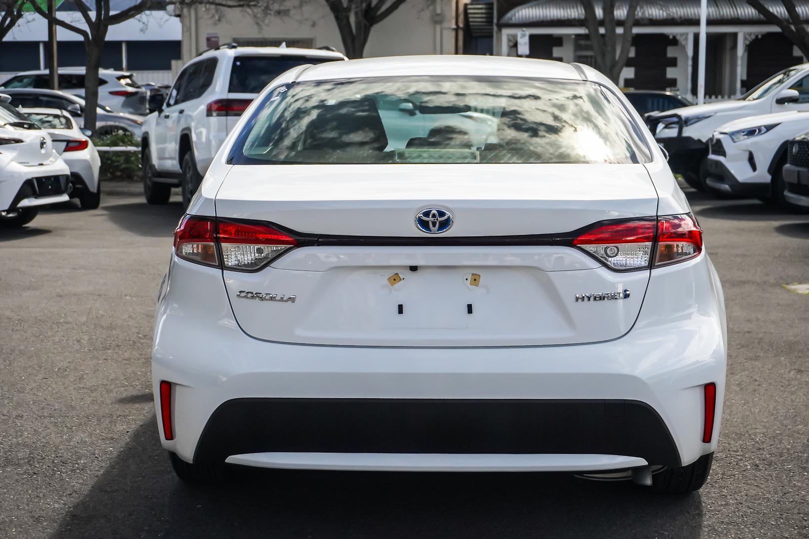 2020 Toyota Corolla Ascent Sport in White
