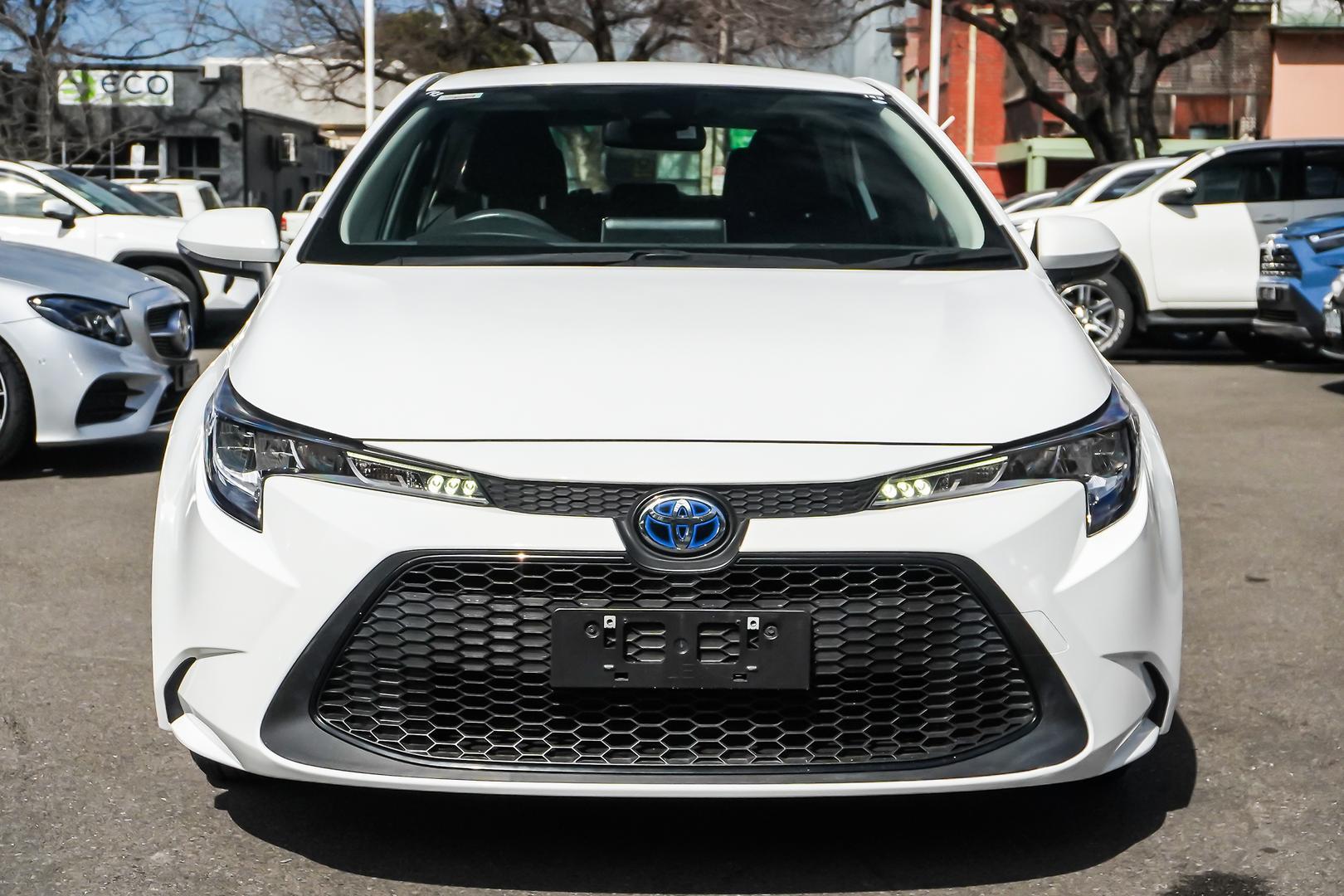 2020 Toyota Corolla Ascent Sport in White