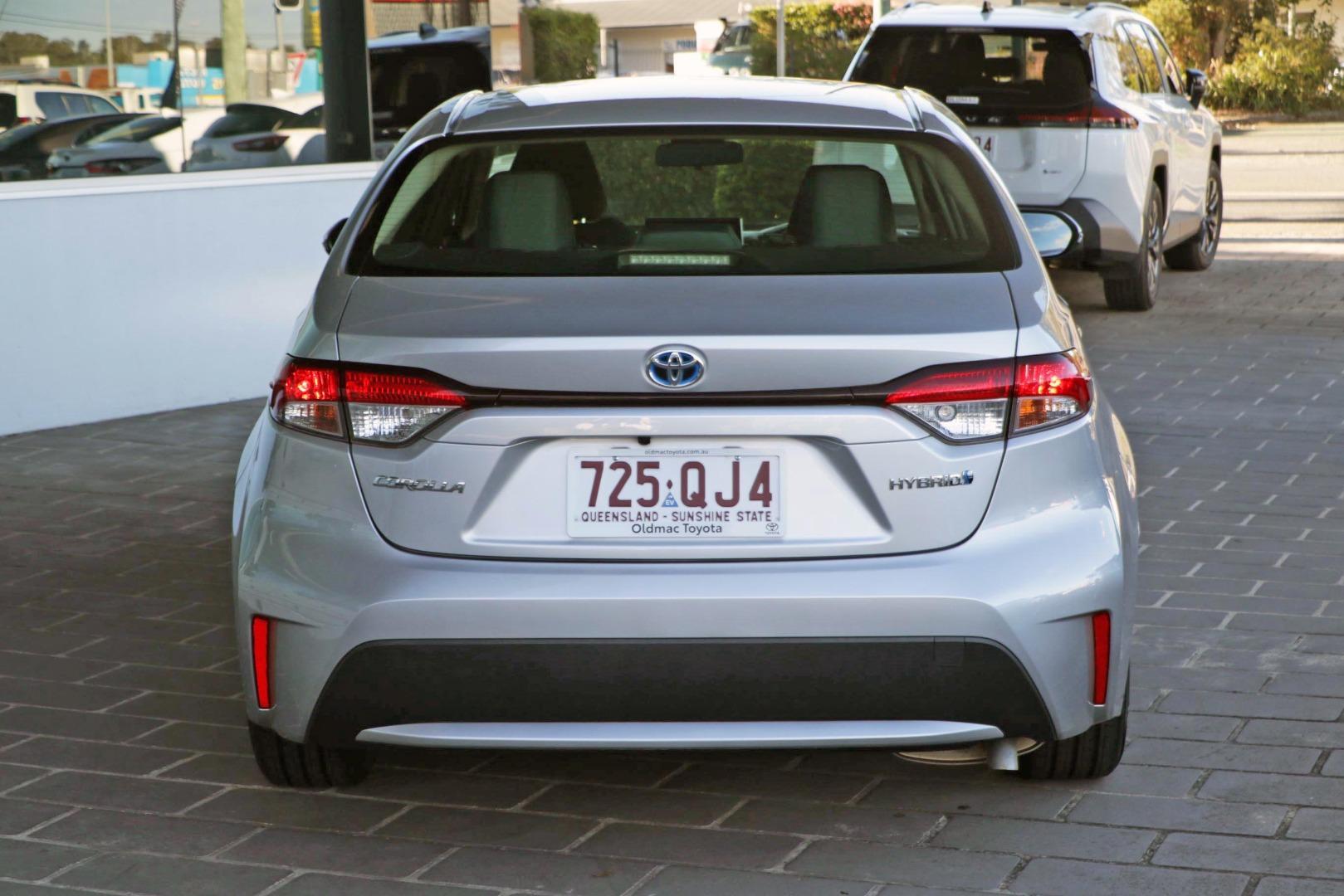 2021 Toyota Corolla Ascent Sport in Silver