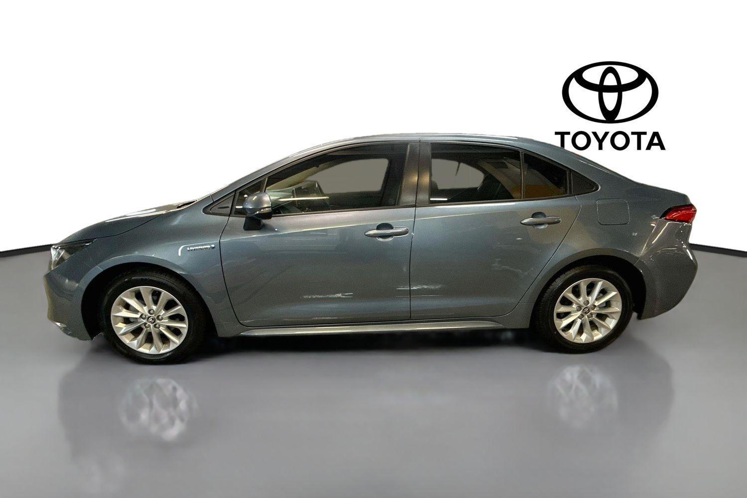 2022 Toyota Corolla Ascent Sport in Grey