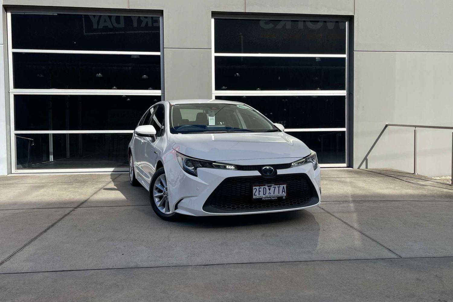 2021 Toyota Corolla Ascent Sport in White