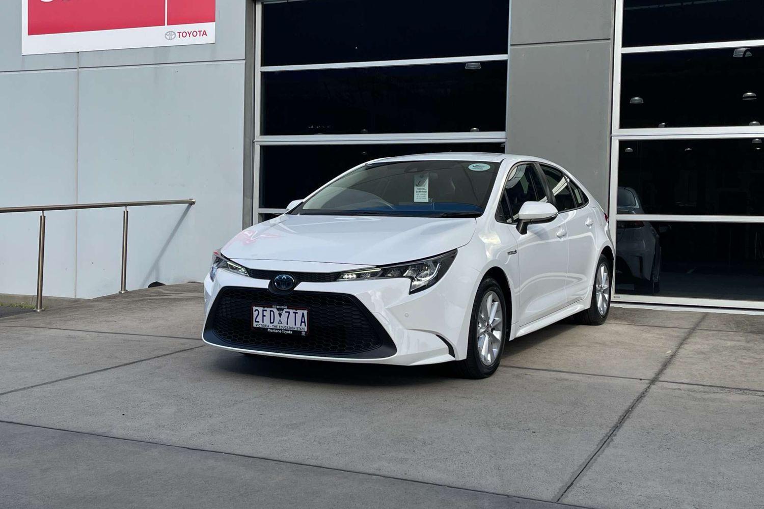 2021 Toyota Corolla Ascent Sport in White