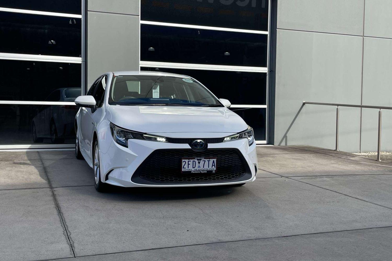 2021 Toyota Corolla Ascent Sport in White