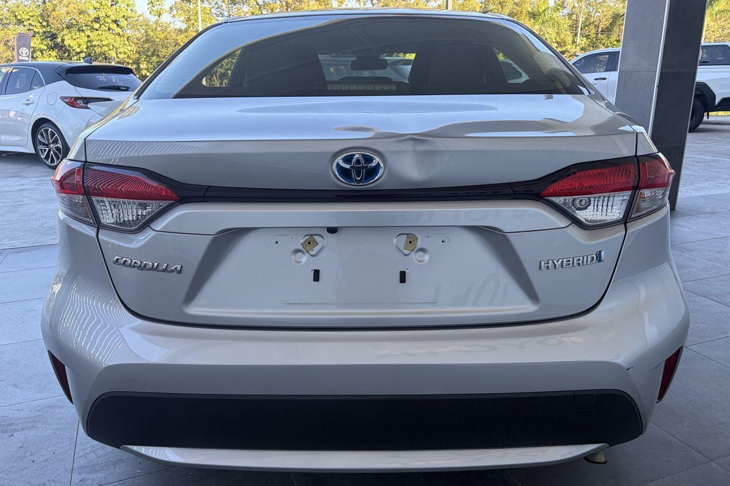 2020 Toyota Corolla Ascent Sport in Silver