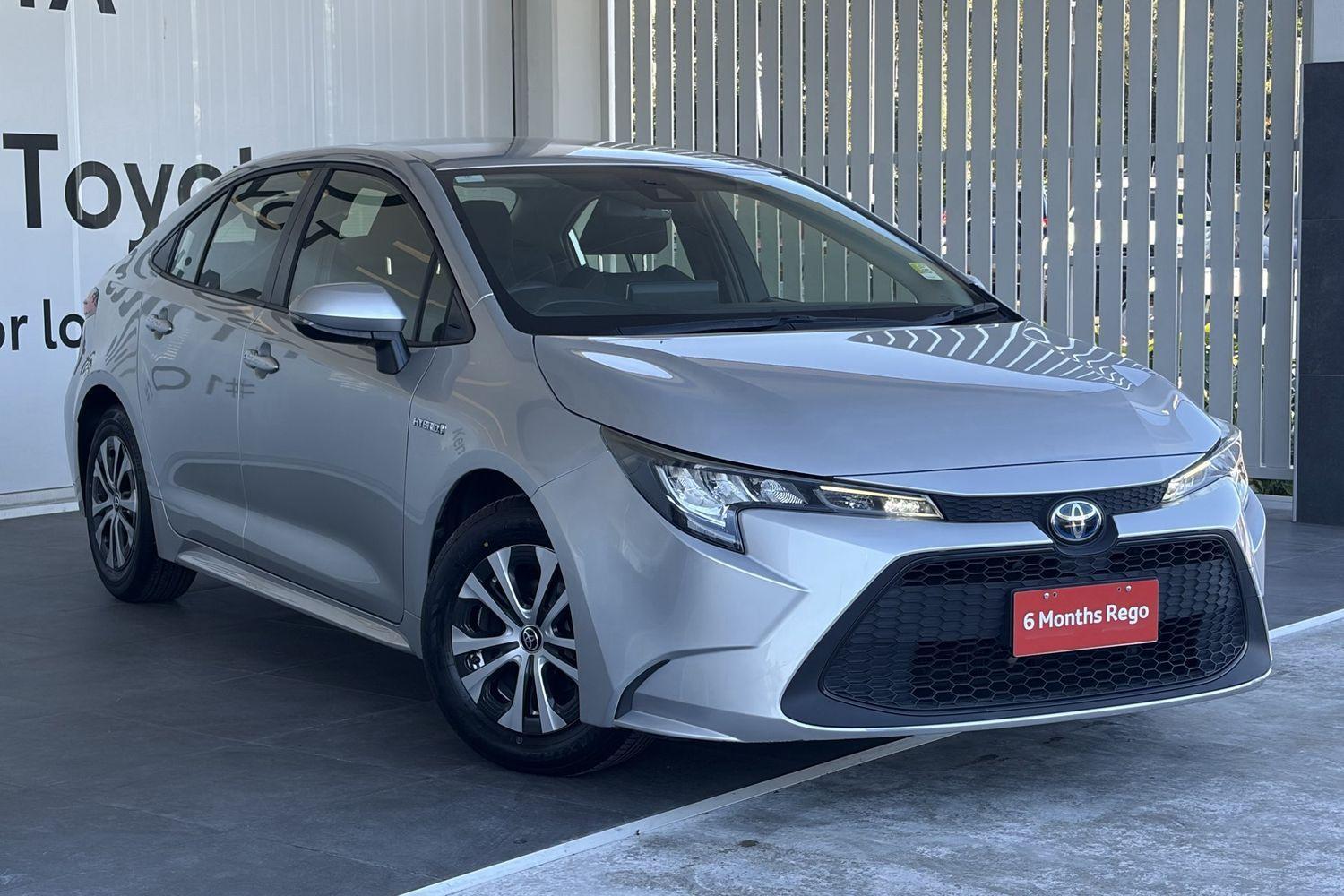 2020 Toyota Corolla Ascent Sport in Silver