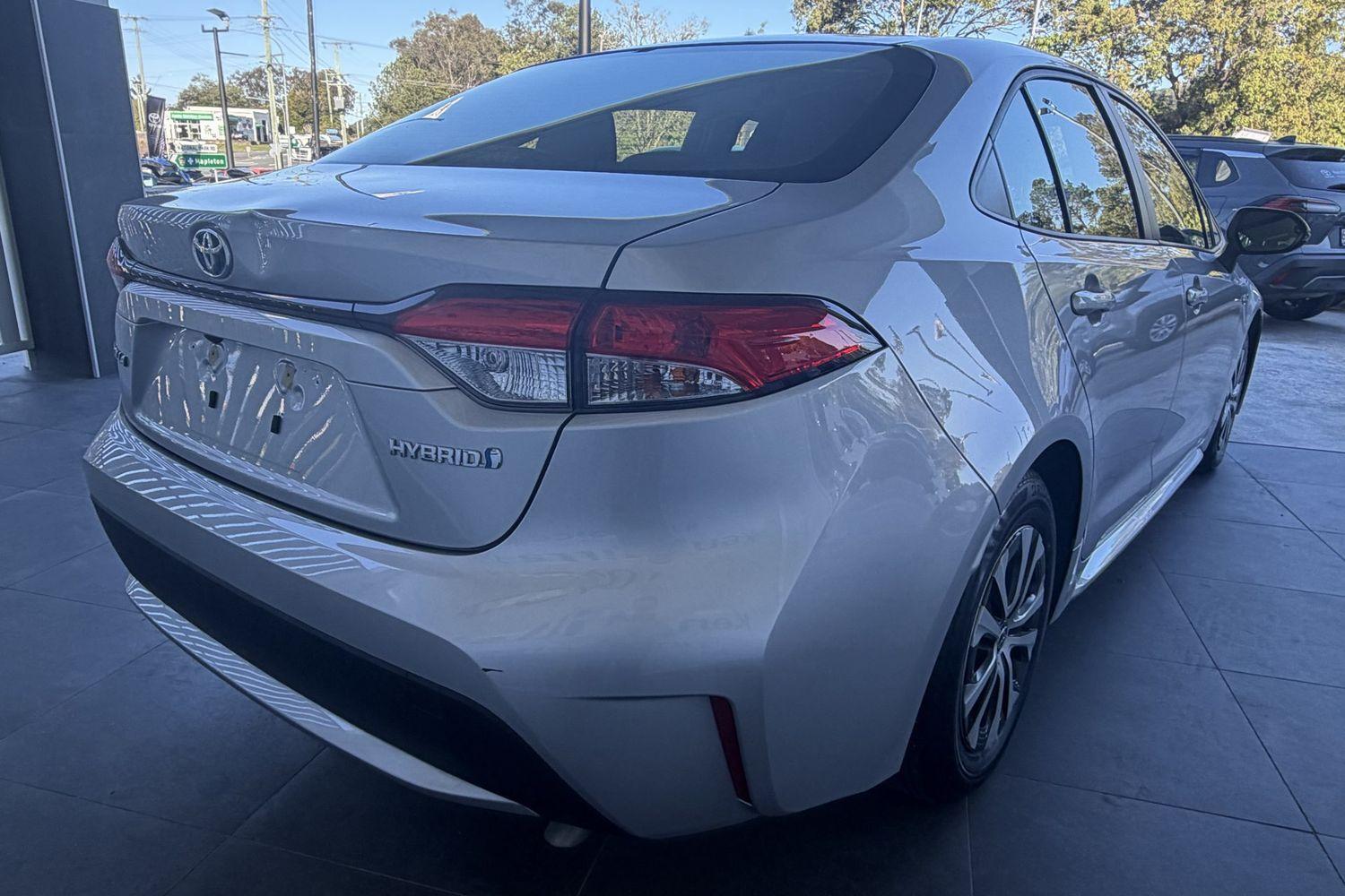 2020 Toyota Corolla Ascent Sport in Silver