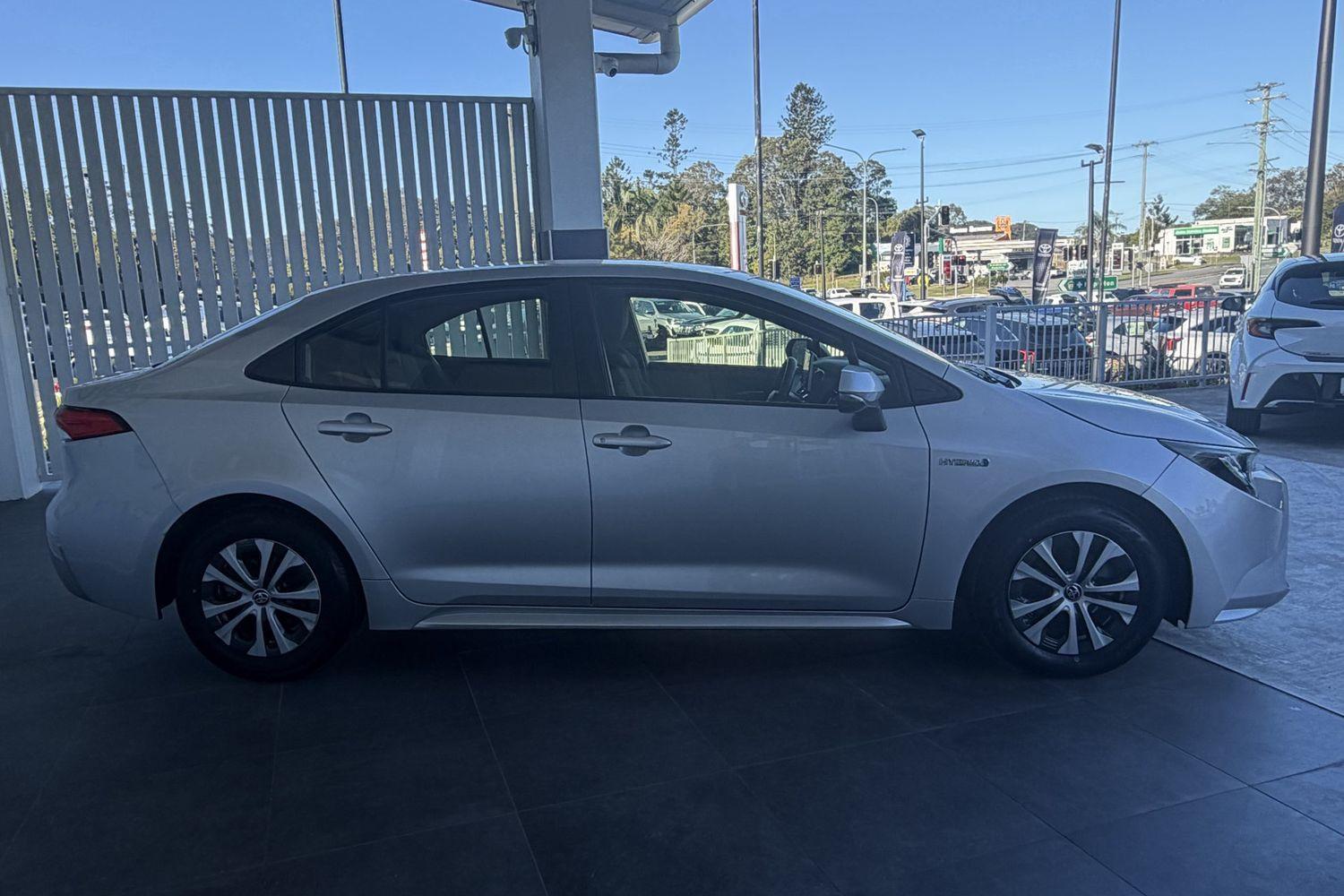 2020 Toyota Corolla Ascent Sport in Silver