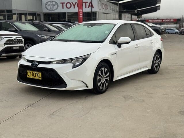 2020 Toyota Corolla Ascent Sport in White