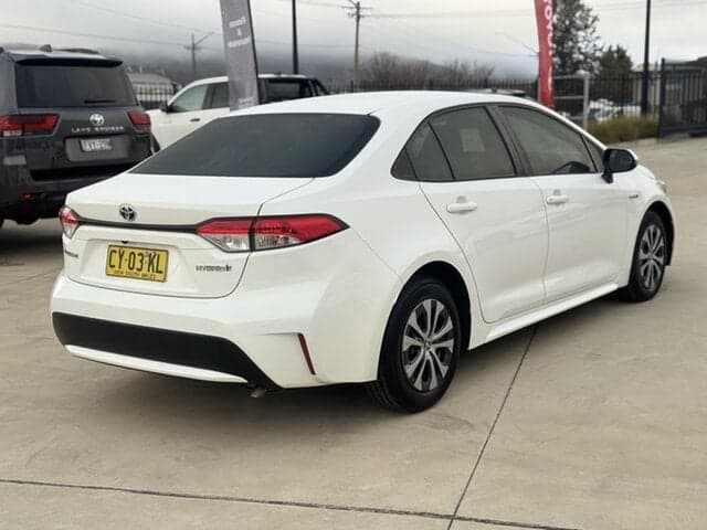 2020 Toyota Corolla Ascent Sport in White