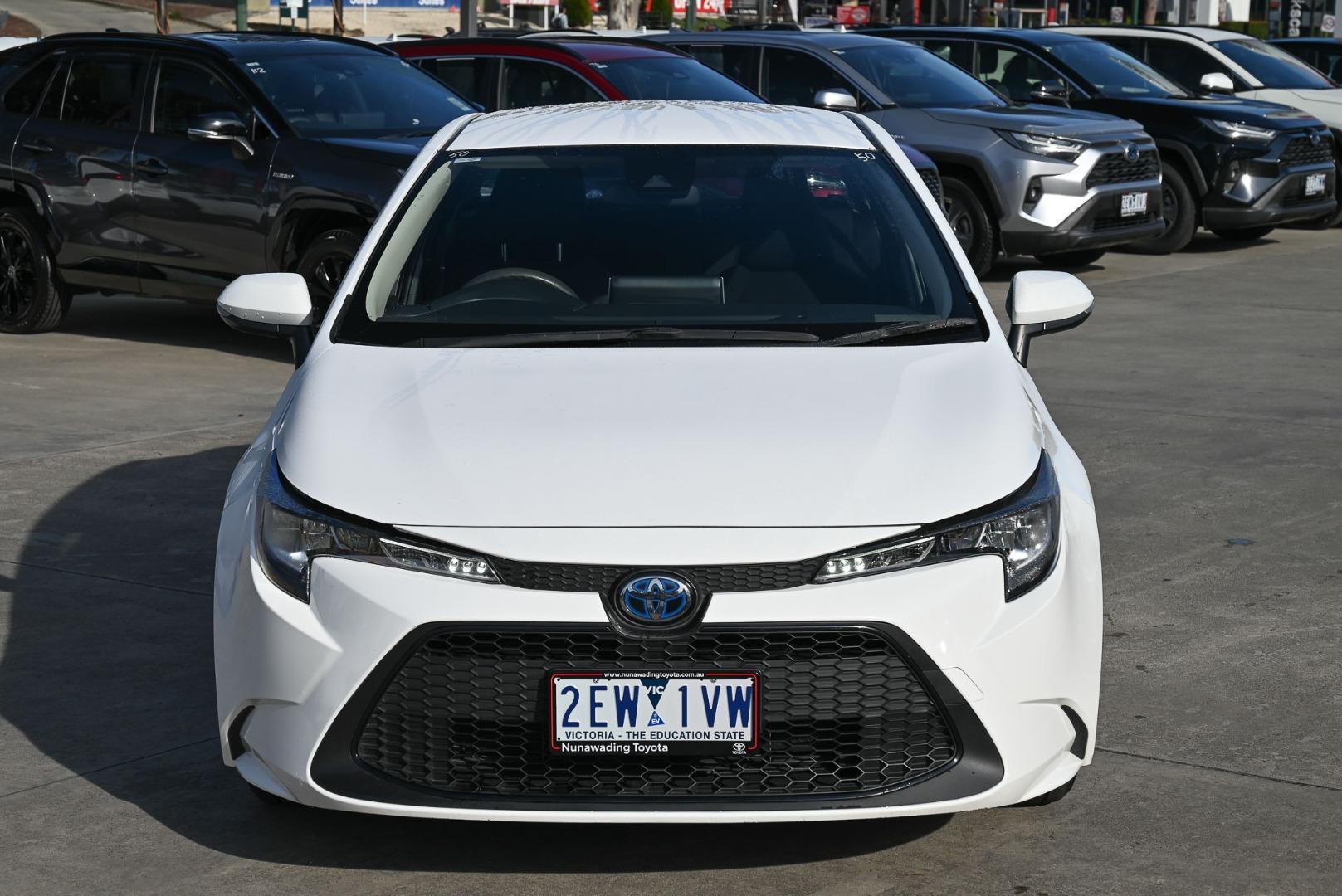 2020 Toyota Corolla Ascent Sport in White