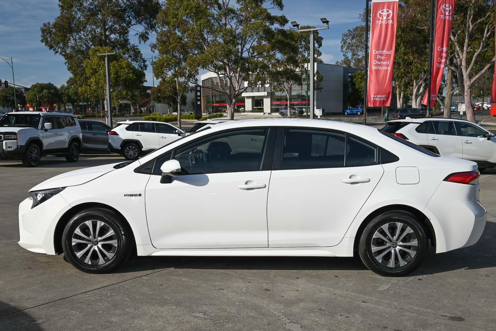 2020 Toyota Corolla Ascent Sport in White