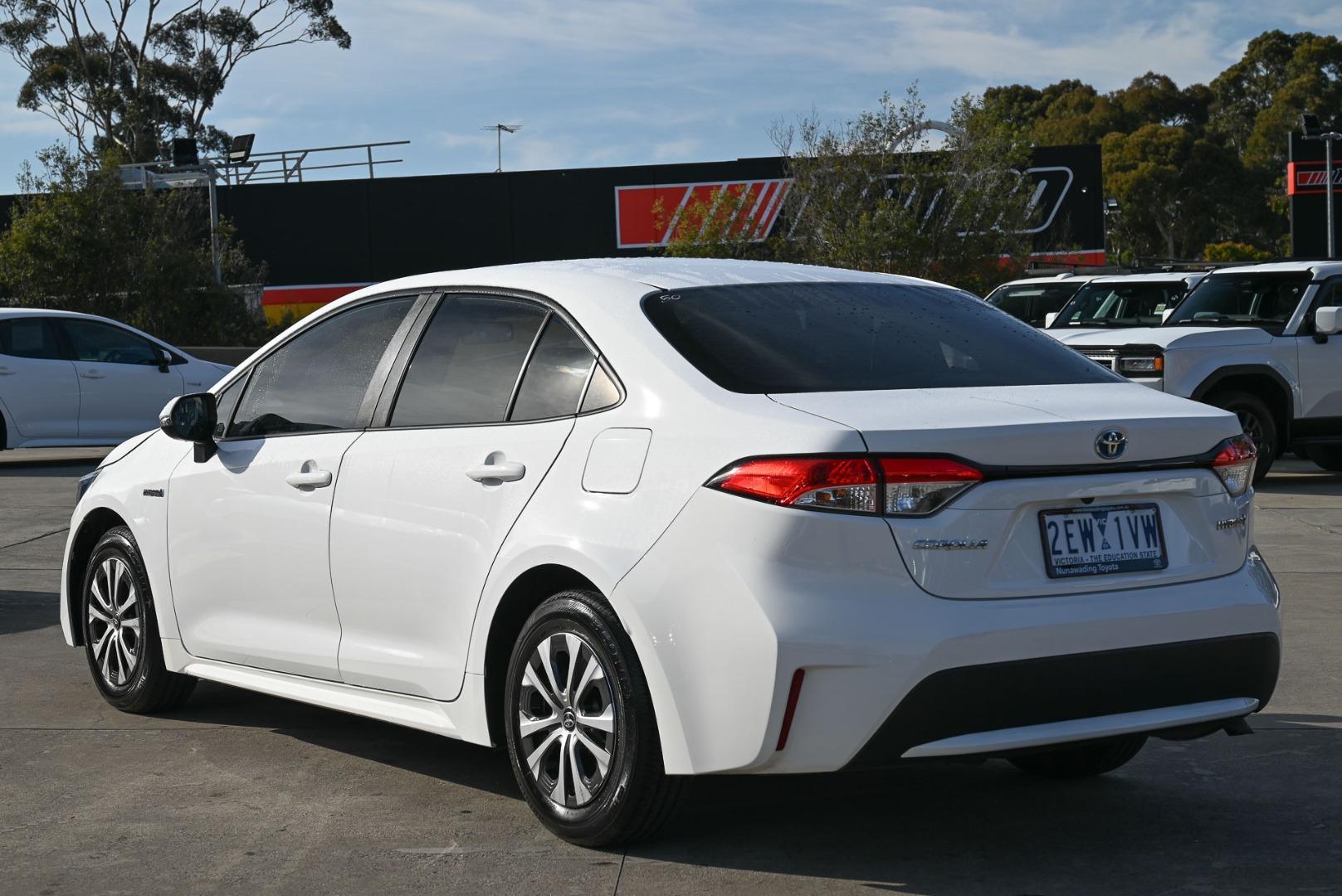 2020 Toyota Corolla Ascent Sport in White