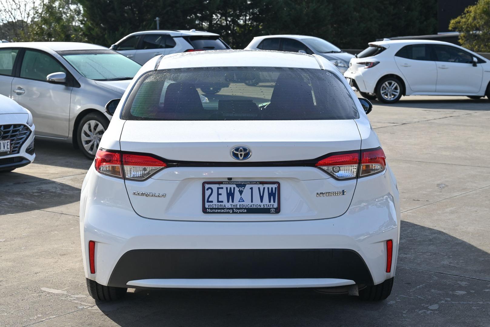 2020 Toyota Corolla Ascent Sport in White