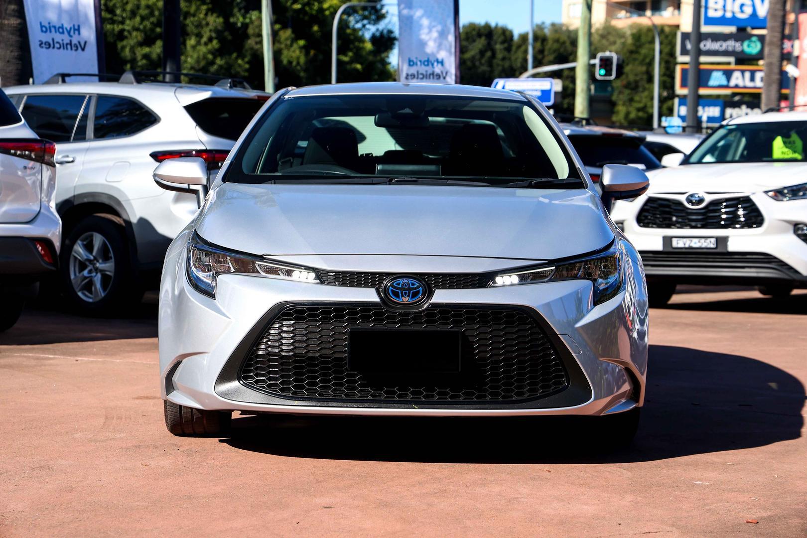 2022 Toyota Corolla Ascent Sport in Silver