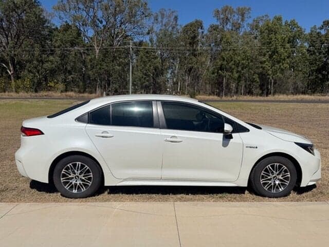 2019 Toyota Corolla Ascent Sport in White