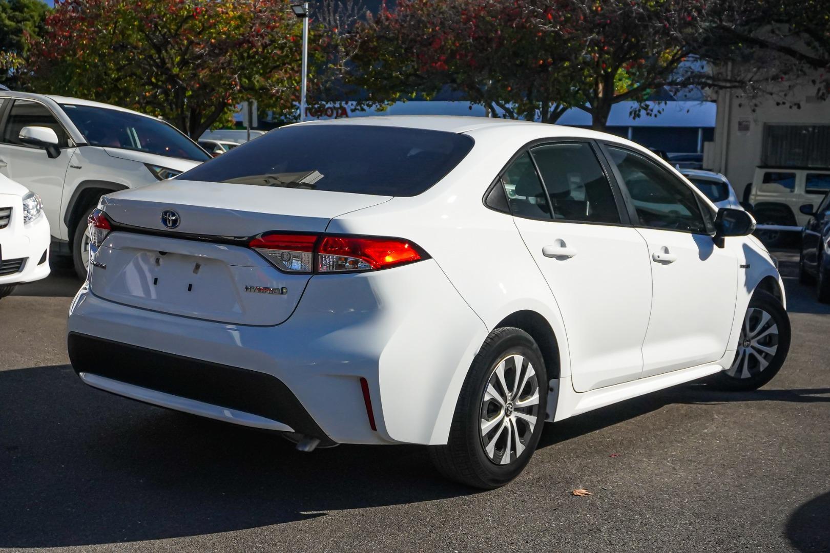 2021 Toyota Corolla Ascent Sport in White