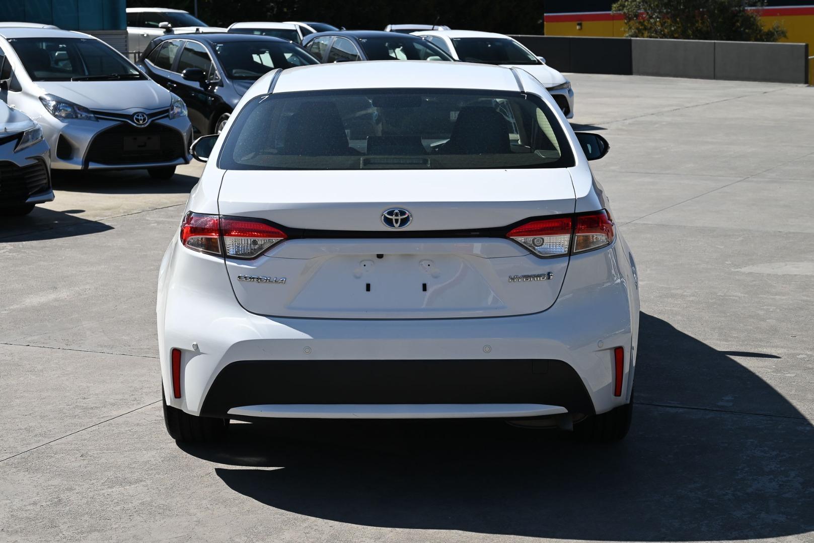 2021 Toyota Corolla Ascent Sport in White
