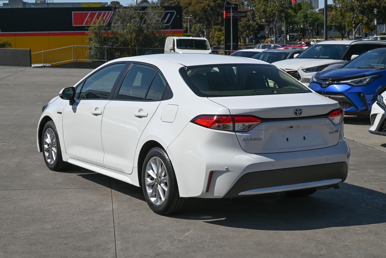 2021 Toyota Corolla Ascent Sport in White