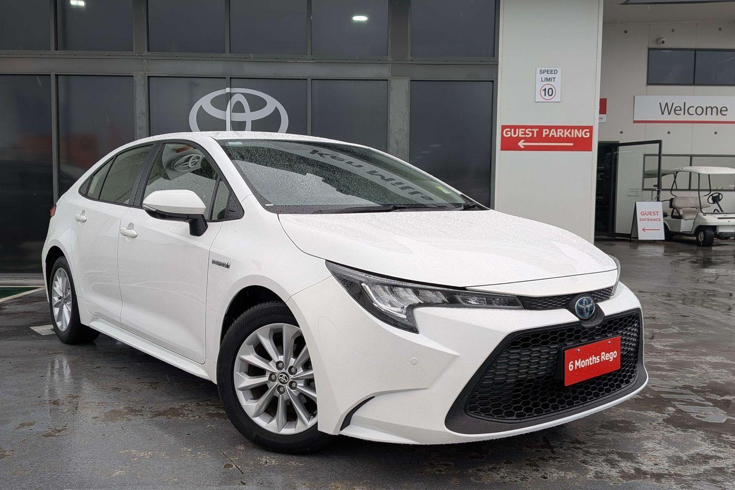 2022 Toyota Corolla Ascent Sport in White