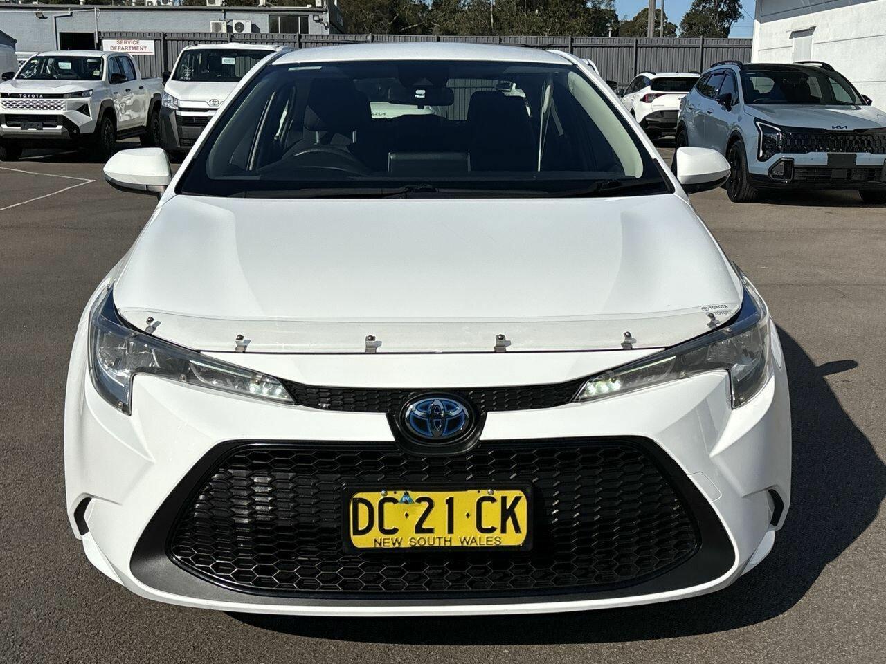 2021 Toyota Corolla Ascent Sport in White