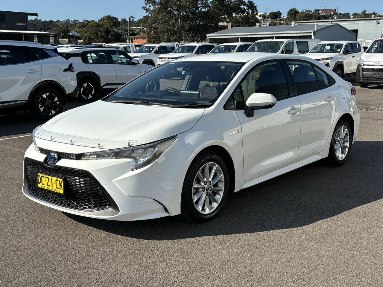 2021 Toyota Corolla Ascent Sport in White