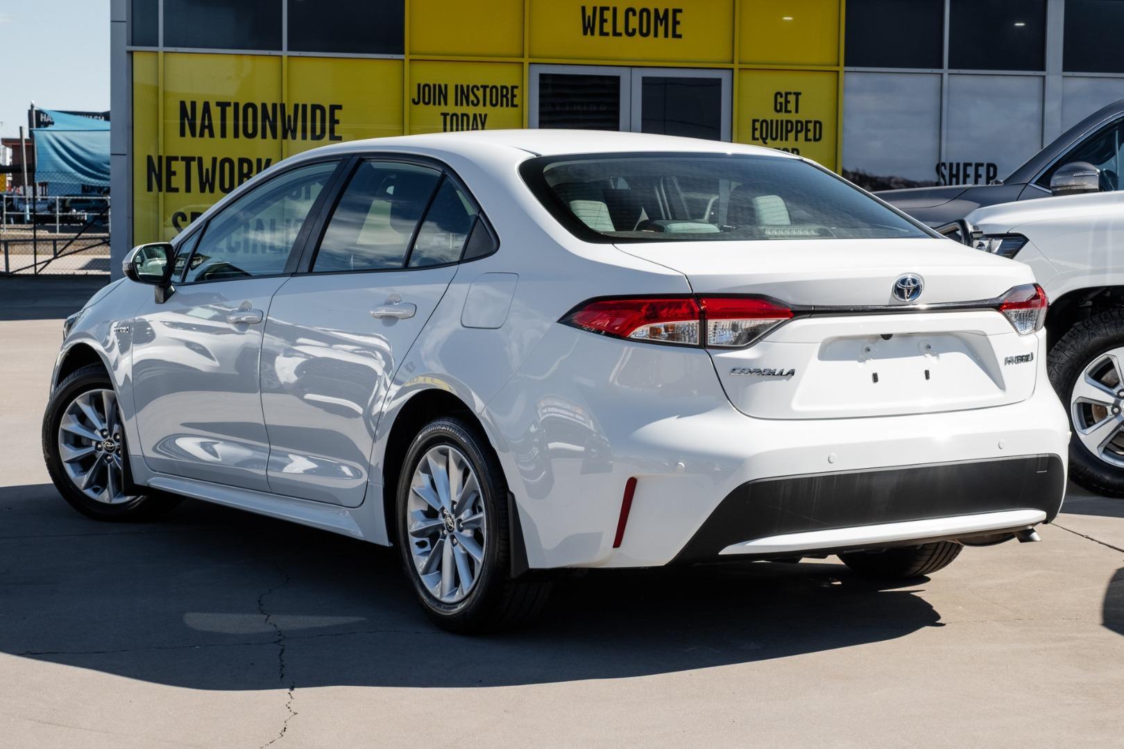 2021 Toyota Corolla Ascent Sport in White