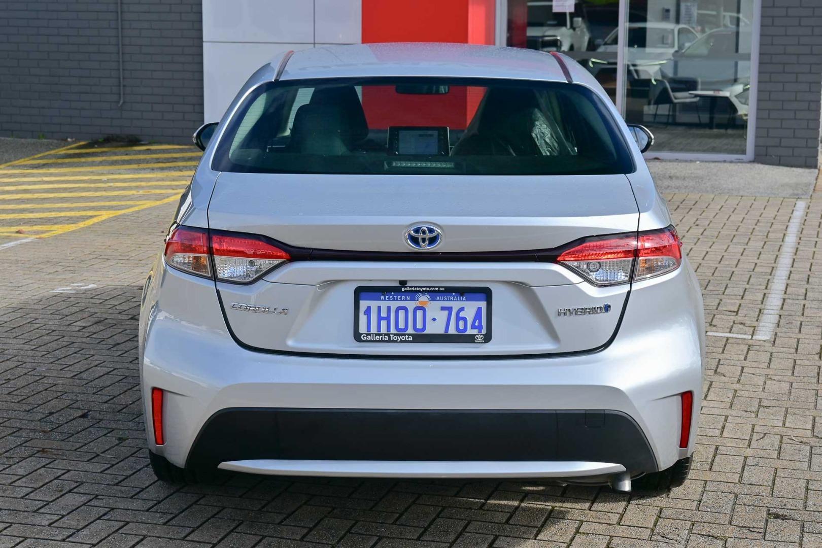 2022 Toyota Corolla SX in Silver