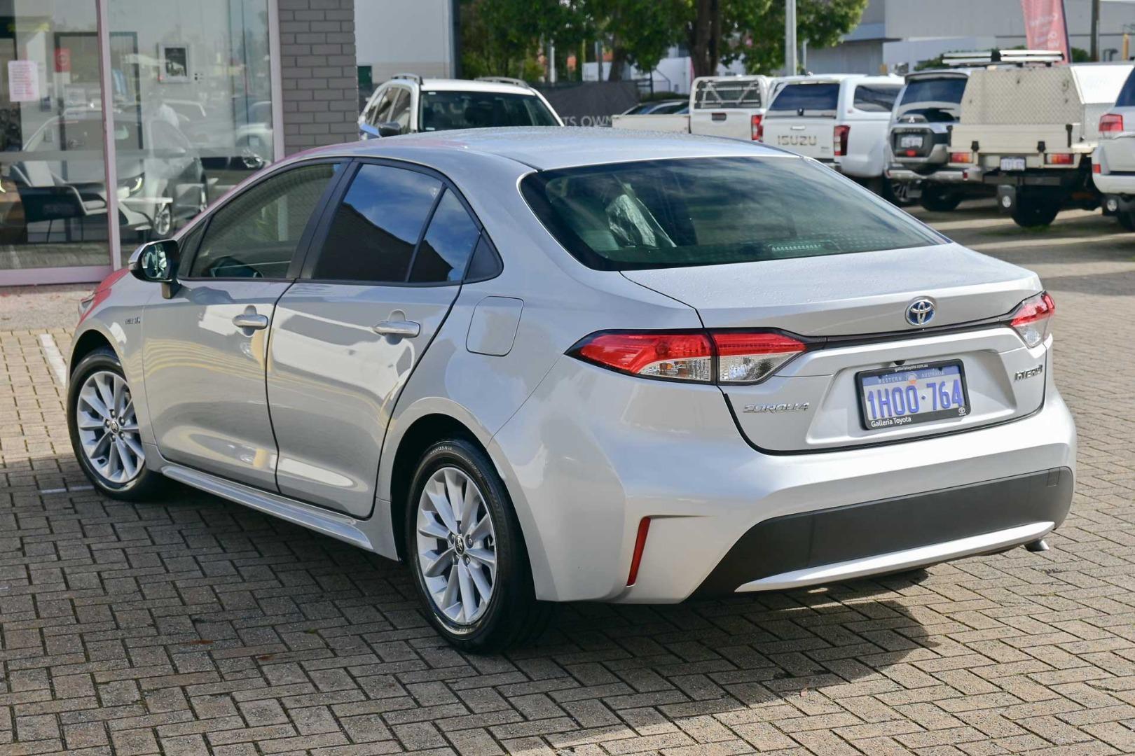 2022 Toyota Corolla SX in Silver