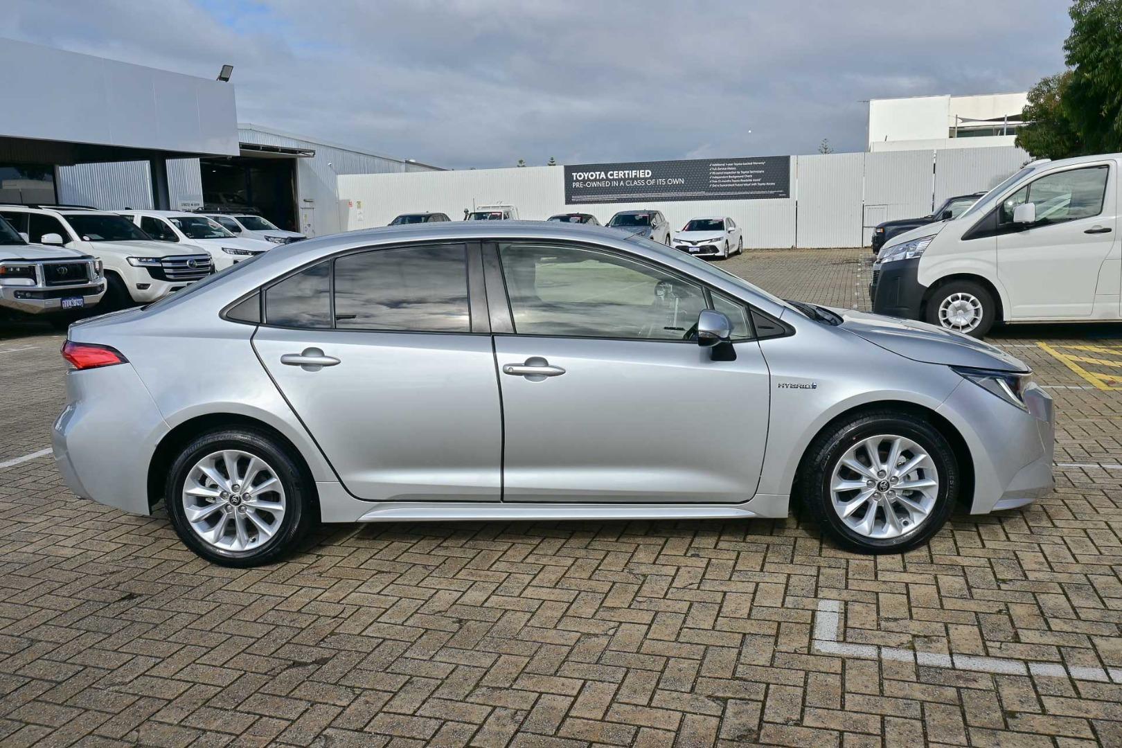 2022 Toyota Corolla SX in Silver