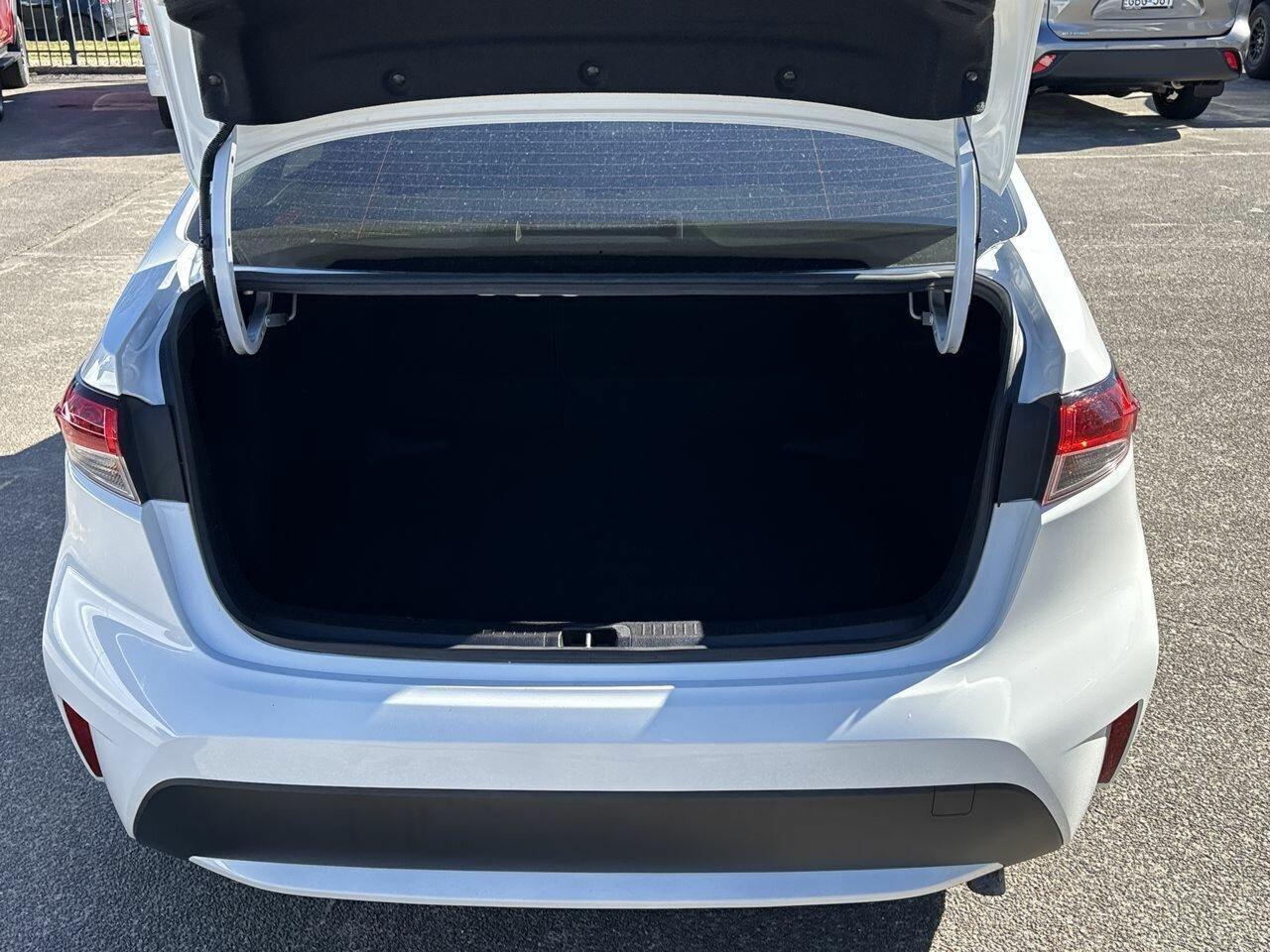 2021 Toyota Corolla Ascent Sport in White