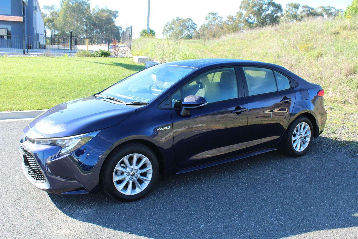 2021 Toyota Corolla Ascent Sport in Blue