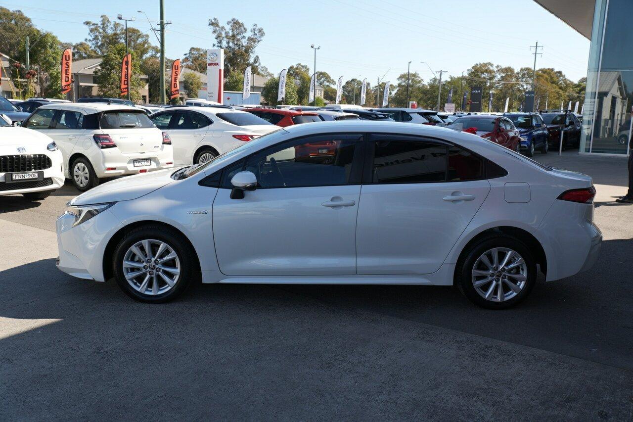 2023 Toyota Corolla Ascent Sport in White