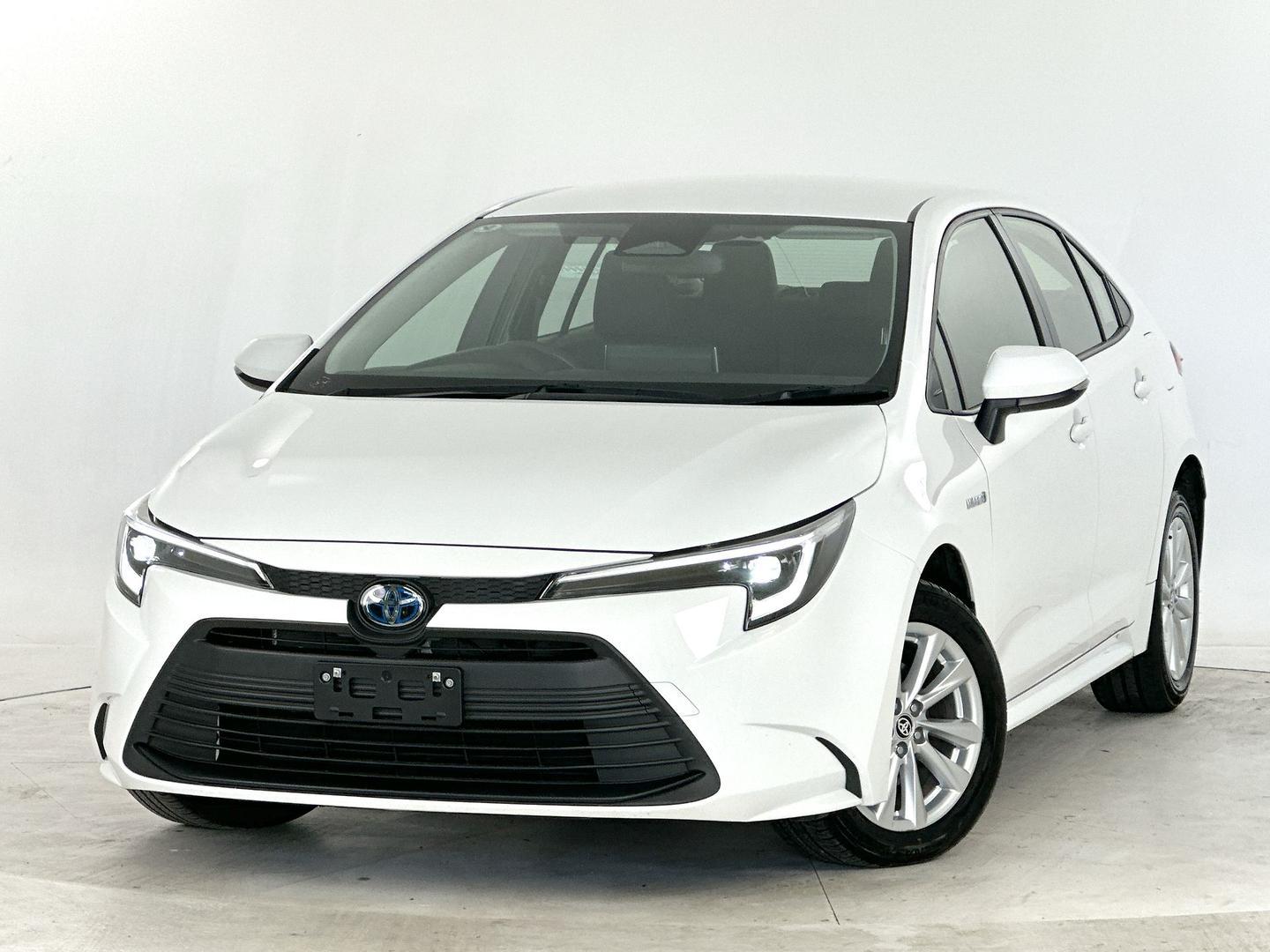 2024 Toyota Corolla Ascent Sport in White