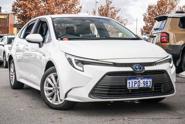 2025 Toyota Corolla Ascent Sport in White