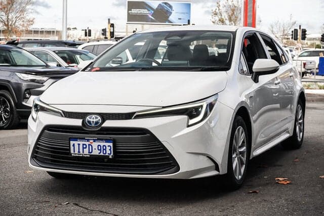 2025 Toyota Corolla Ascent Sport in White