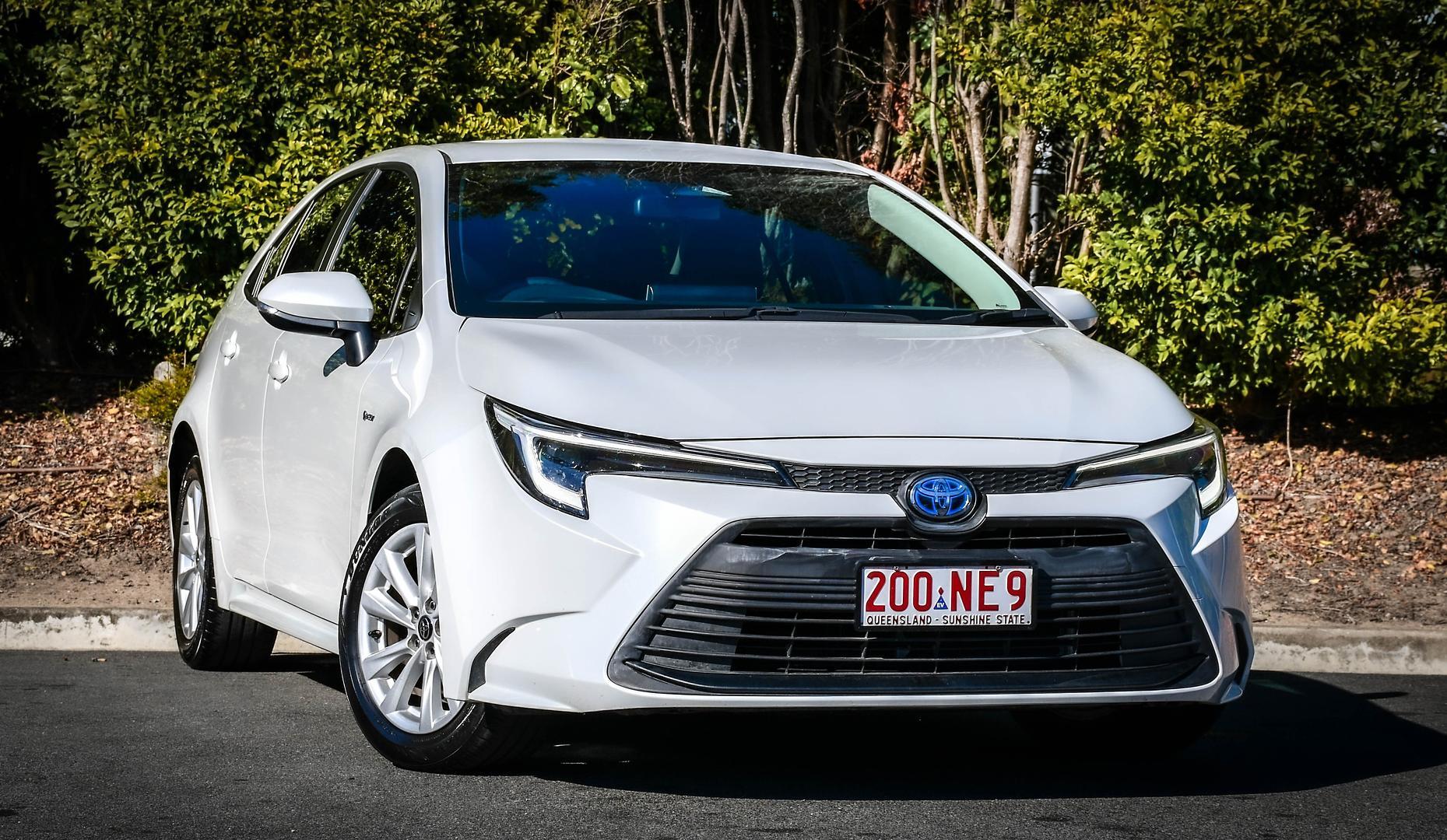2025 Toyota Corolla Ascent Sport in White