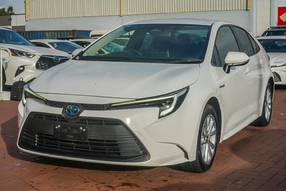 2022 Toyota Corolla Ascent Sport in White