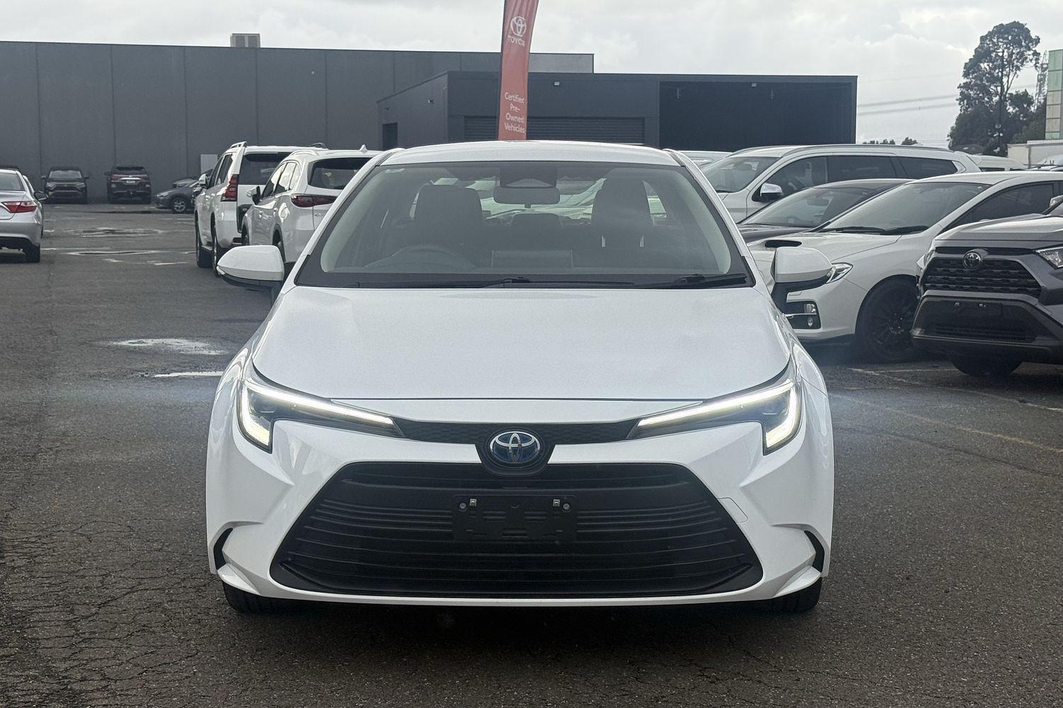 2024 Toyota Corolla Ascent Sport in White