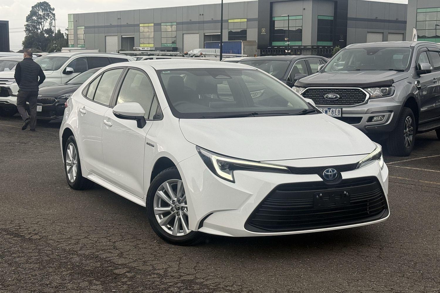2024 Toyota Corolla Ascent Sport in White