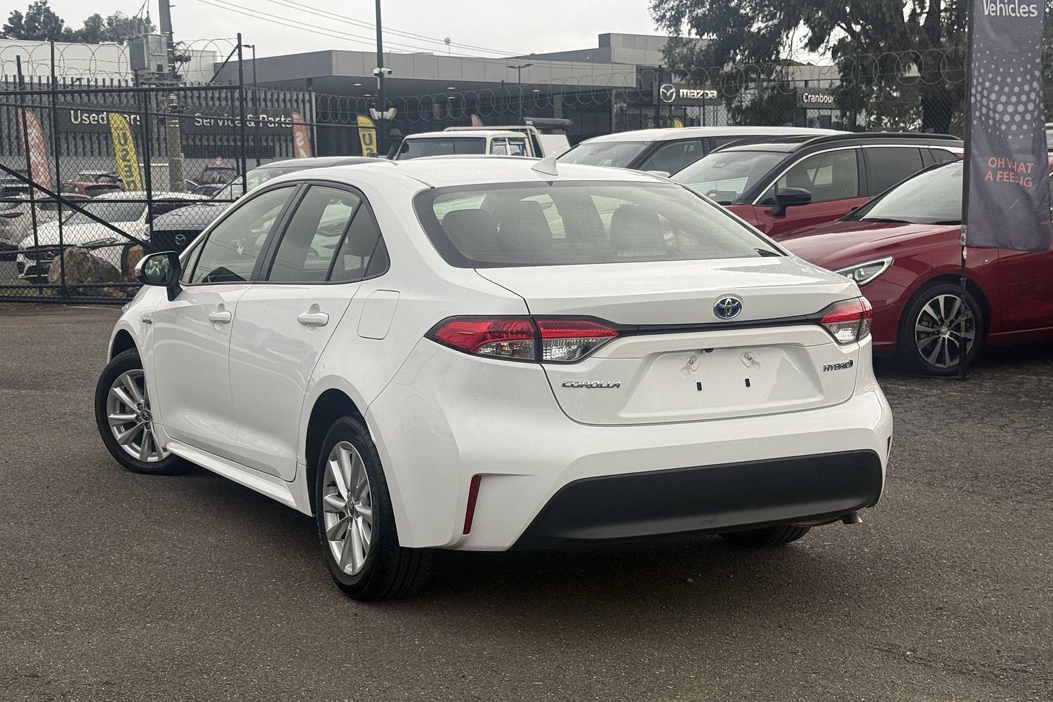 2024 Toyota Corolla Ascent Sport in White