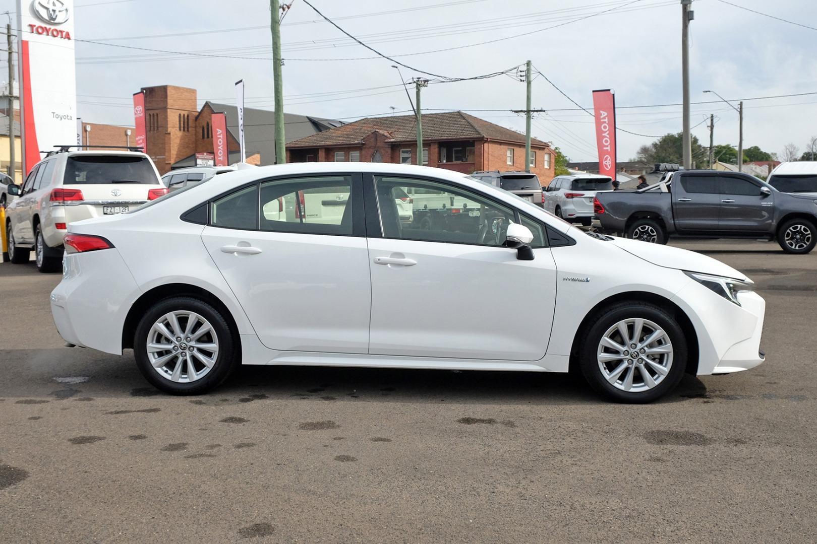 2024 Toyota Corolla Ascent Sport in White