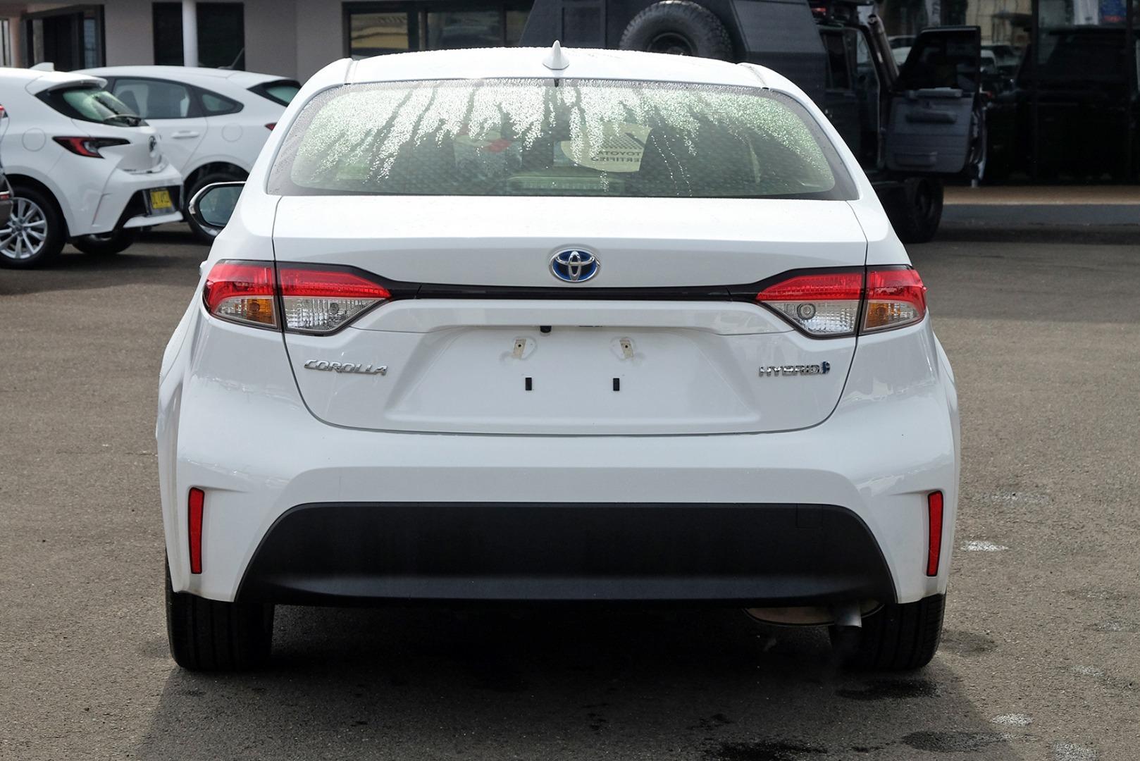 2024 Toyota Corolla Ascent Sport in White