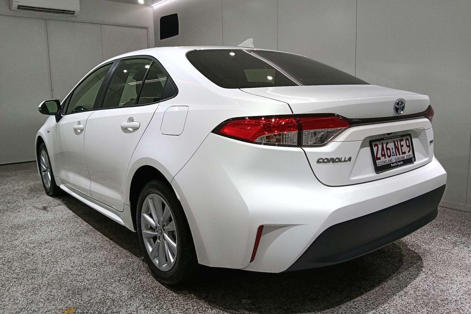 2025 Toyota Corolla Ascent Sport in White