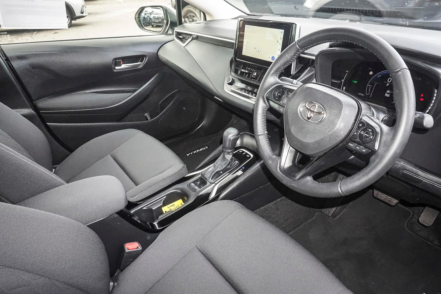 2025 Toyota Corolla SX in White